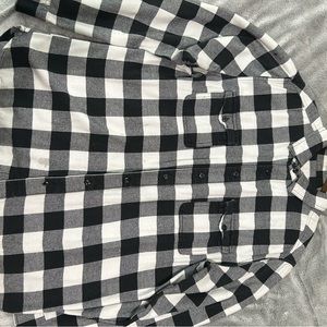 Men’s size xl black and white flannel